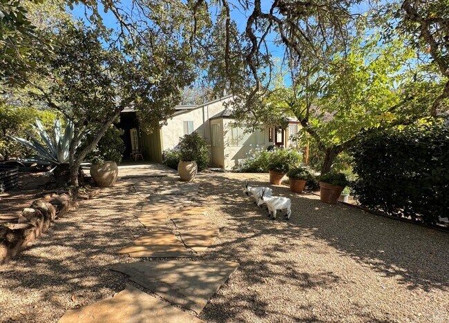 Photo - 926 Champion Ln