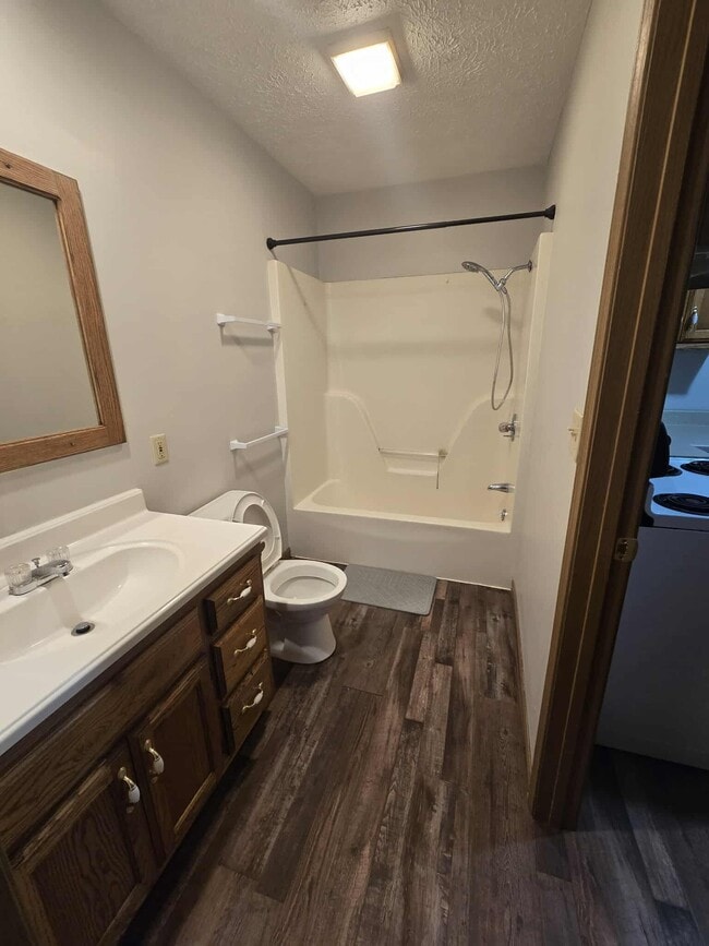 Photo - 115 Holly Dr