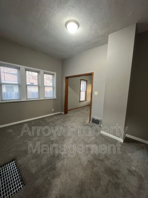 Photo - 2738 Apple St