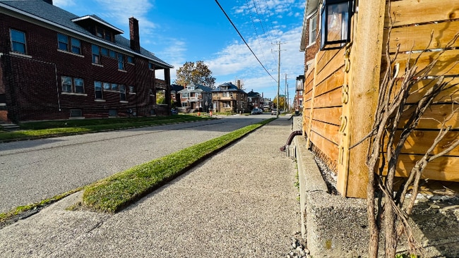 Photo - 3819 W Philadelphia St Unidad 3819 W. Philadelphia St