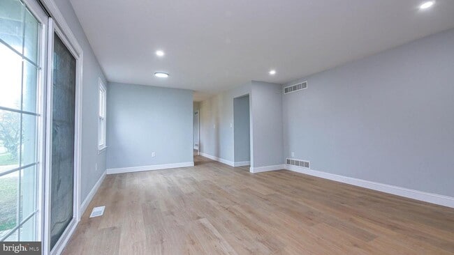 Photo - 4623 Schooner Rd