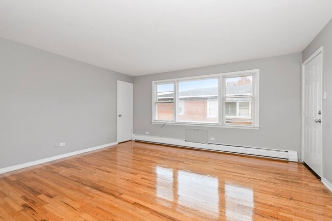 Photo - 7900-06 S Wabash