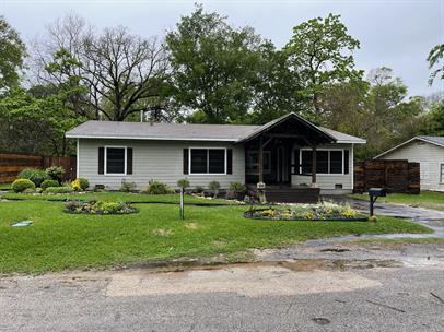 Photo - 910 Maryland Dr