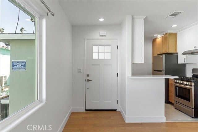 Photo - 545 E 99th St Casa Adosada