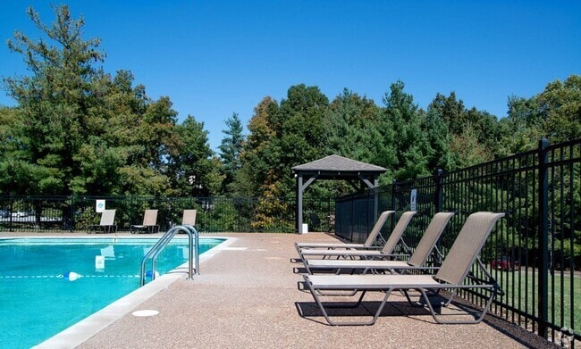 Swimming Pool with Sundeck - Harpeth Trace Rental