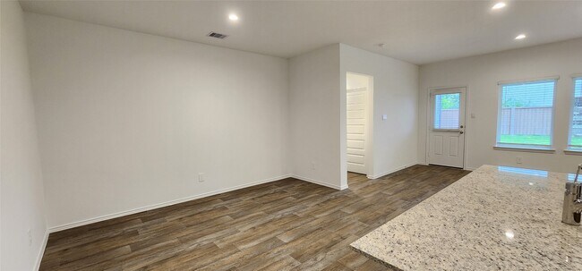 Photo - 3610 Lanercost Ln