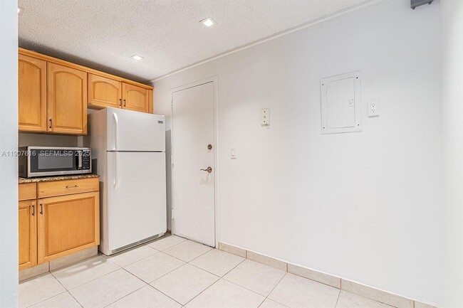 Photo - 2821 N Miami Beach Blvd Unit 6Q