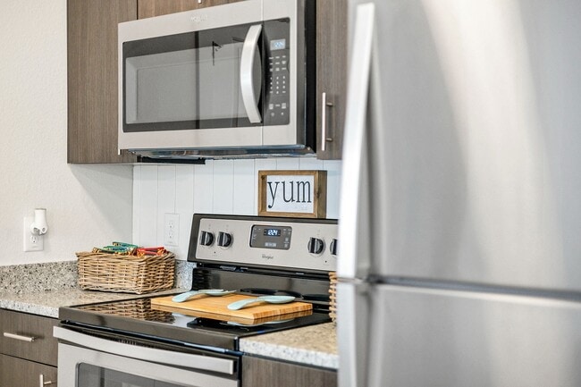 Photo - Halo 46: Off-Campus Student Housing