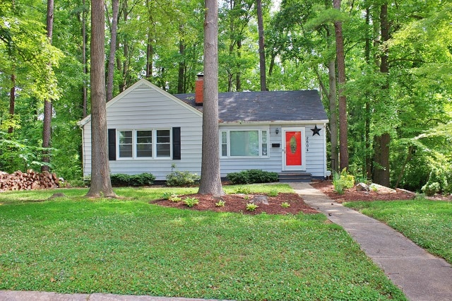 3 bedroom home with basement near Downtown... - 3 bedroom home with basement near Downtown...