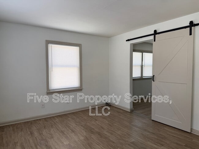 Photo - 3036 Louise Ln