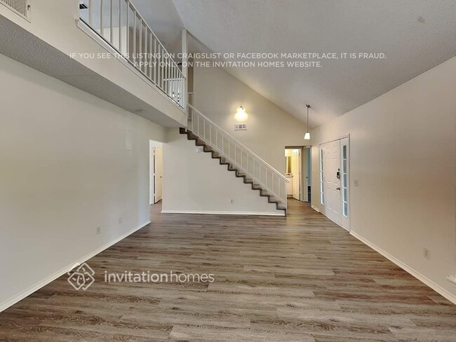 Photo - 2107 Stonegate Dr