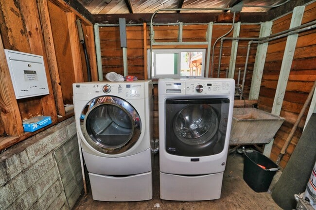 Photo - 4225 V St