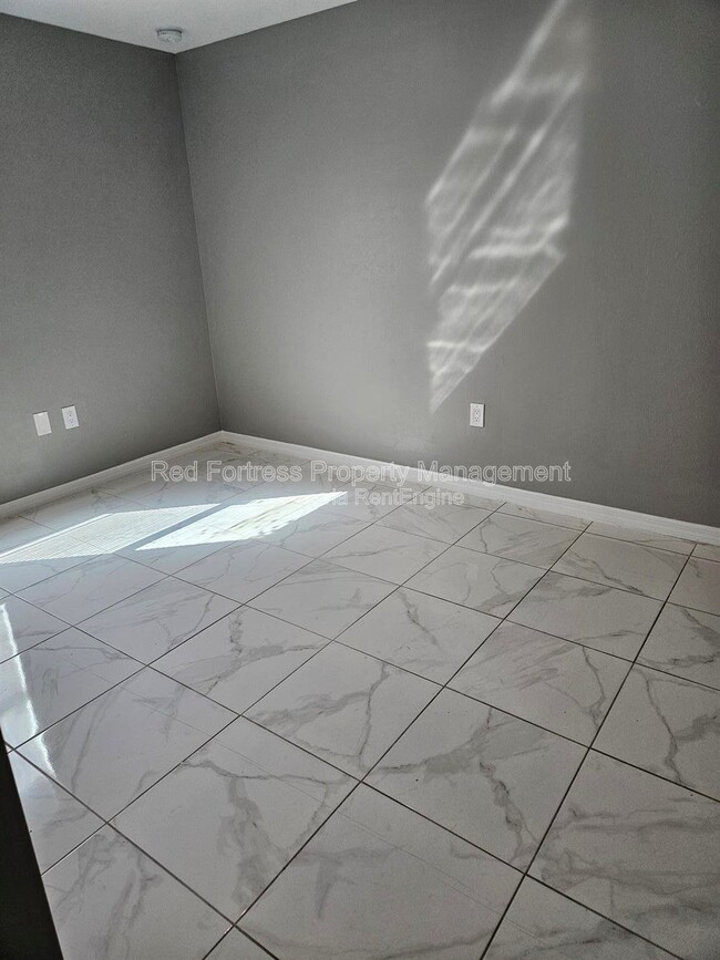 Photo - 310 Gordon Ave S