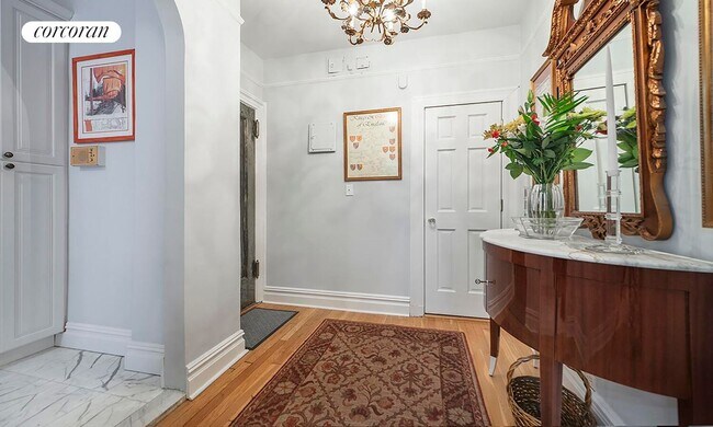 Photo - 333 E 80th St