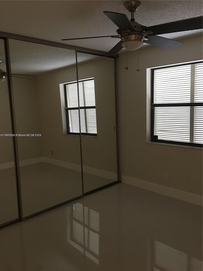 Photo - 10951 N Lakeview Dr
