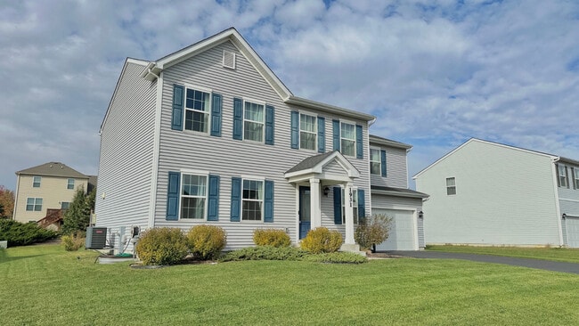 Photo - 1931 Wren Rd