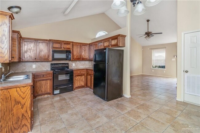 2403 W Candlelight Ln Unidad 4