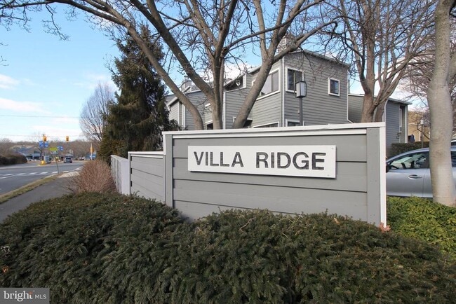 Building Photo - 1956 Villaridge Dr Unit 1956B