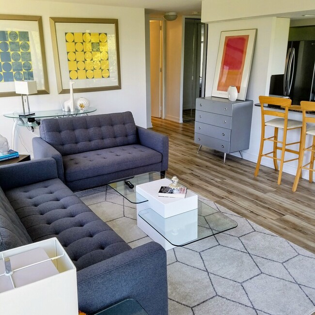 Photo - 345 W Fullerton Pky Unit 501