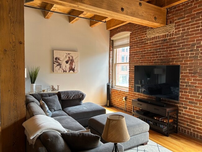 Living Room - 1745 Wazee St Apartments