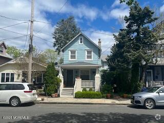 Building Photo - 141 Embury Ave Rental