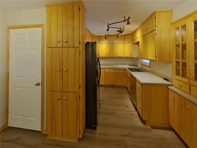 Photo - 6680 168th St W