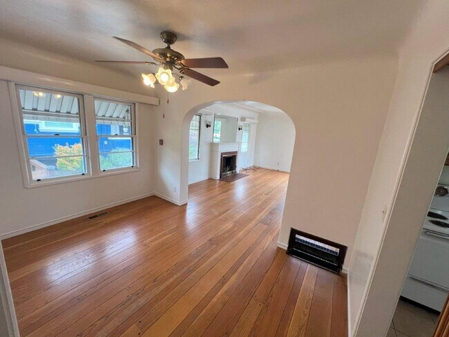 Photo - Nor Cal Realty Inc, - Coming soon - 3 Bd 2...