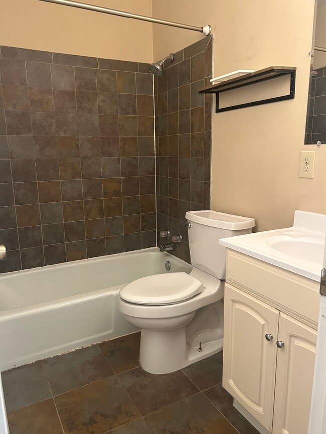 Photo - 10923 Dahlia St NW