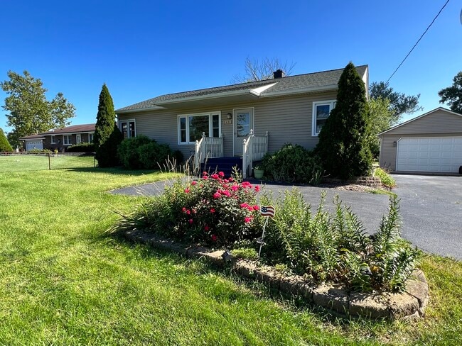 Building Photo - 8431 W 135th St