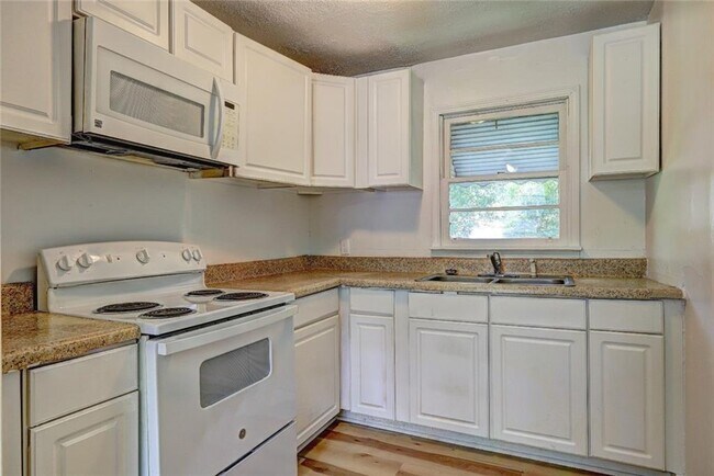 Photo - 3495 Charleston Cir