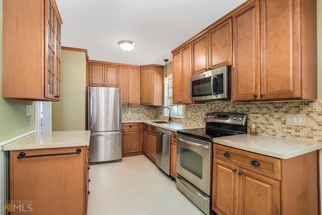 Photo - 3730 Marlborough Dr