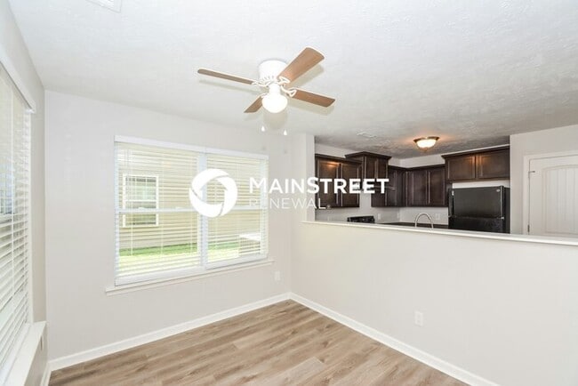 Photo - 3 Bedroom Pet-Friendly Home in Nashville, TN with Main Street Renewal