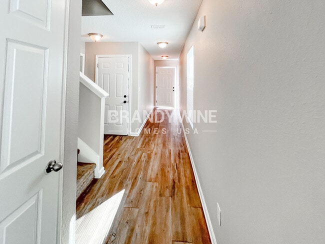 Photo - 7713 Free Ave