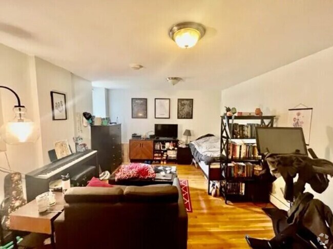 Building Photo - 24 Stillman St Unit 1M Rental