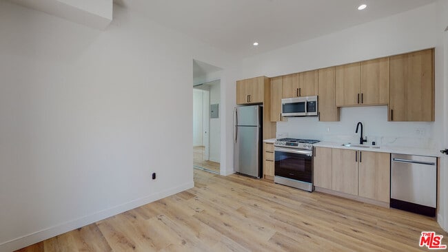 Photo - 4460 W Maplewood Ave