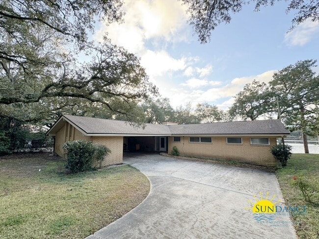 Photo - Waterfront Home in sought after Poquito Bayou, Shalimar!