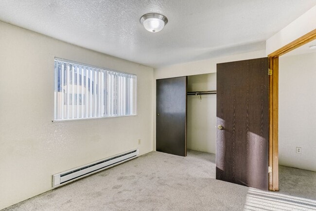 Photo - Amazing 2 Bed 1.5 Bath Townhome Unit in the Heart of Everett!! Unidad 11-02