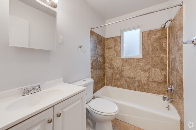 2HAB, 1BA - 840 ft²