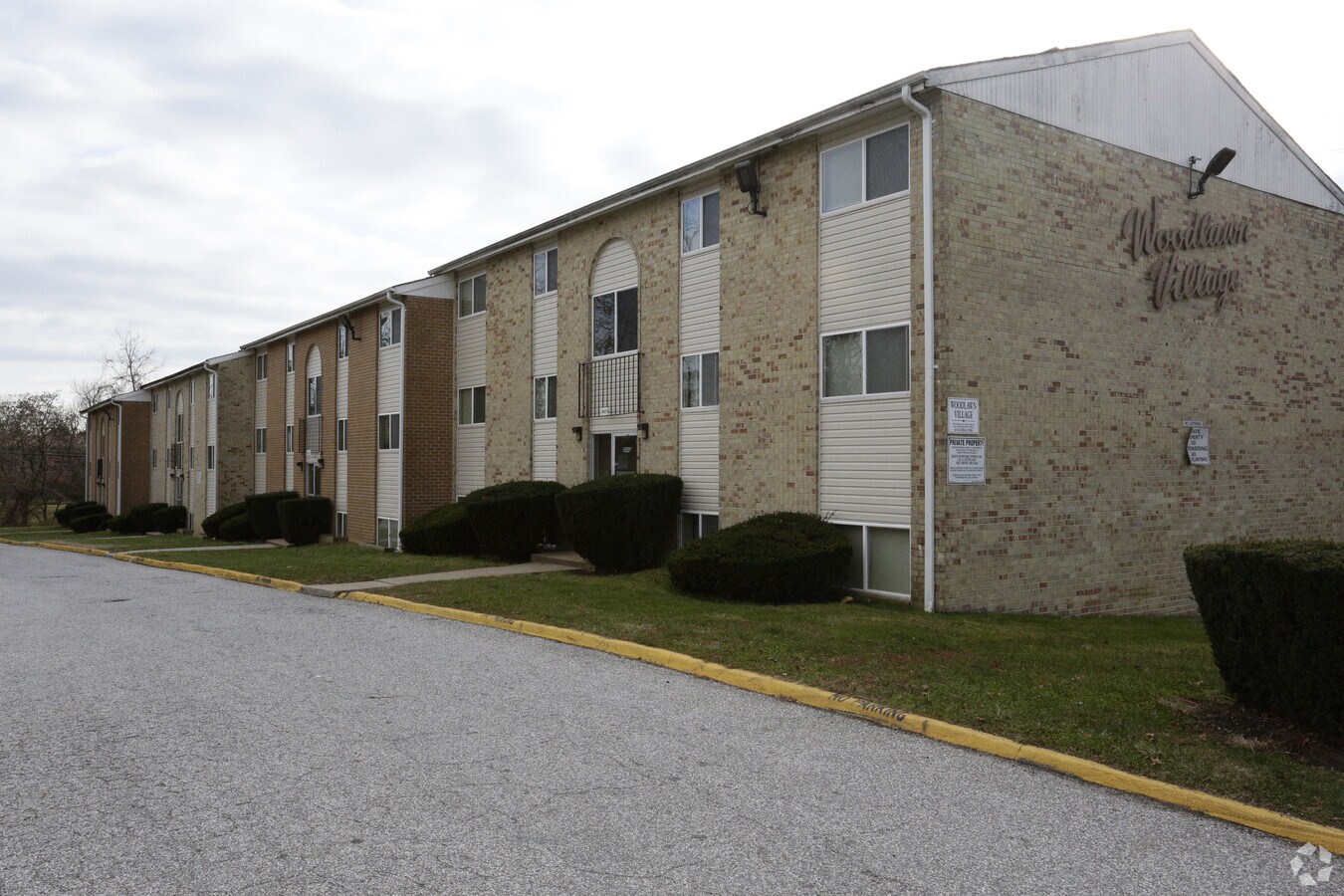 Woodlawn Village Apartments - Woodlawn Village Apartments