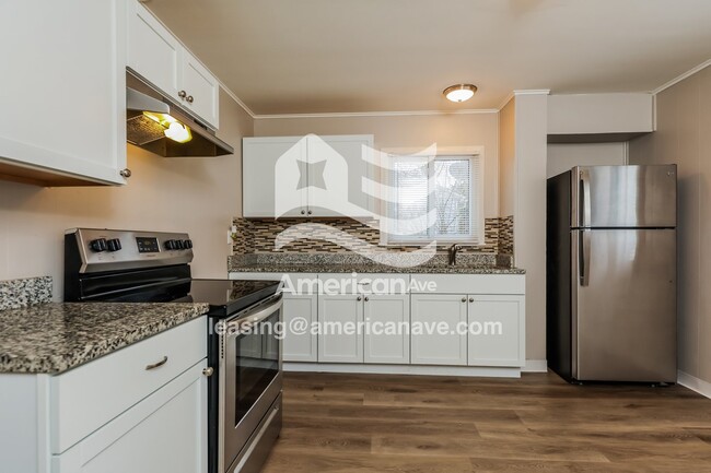 Photo - 1597 Courter St