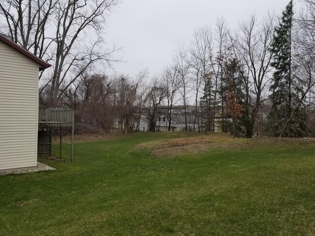 Photo - 1623 Lamberton Lake Dr NE