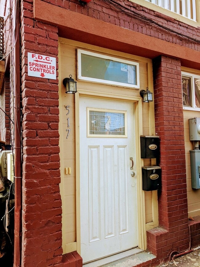 Building Photo - 517 N Harrison St Unit Apt. A