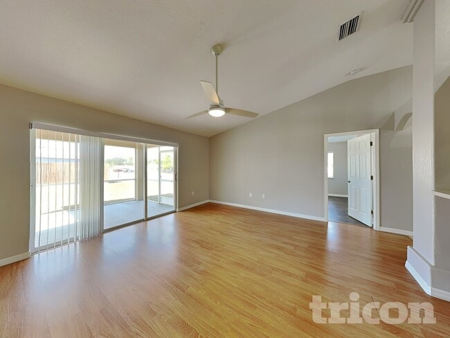 Photo - 2319 Estill Ave