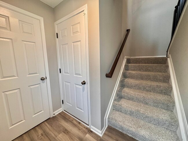 Photo - 7761 Devonshire Dr Unit 34-304