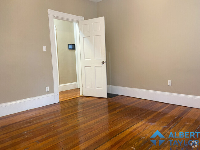 Building Photo - 1 Parker Hill Ter Rental