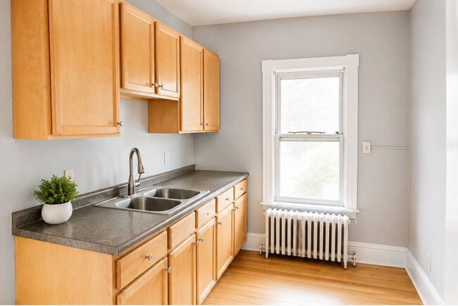 85-85 Hungerford Terrace Unit 1