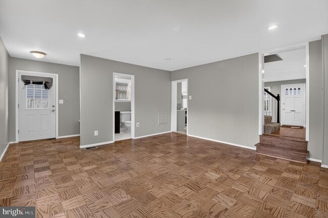 Photo - 9315 Linden Ave