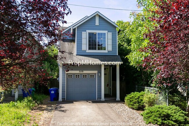 Adorable Three Bedroom Home In SE Portland... - Adorable Three Bedroom Home In SE Portland...