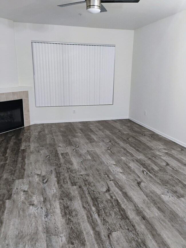 Photo - 7115 S Durango Dr Unit 202