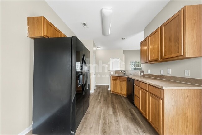 Photo - 578 English Oak Cir